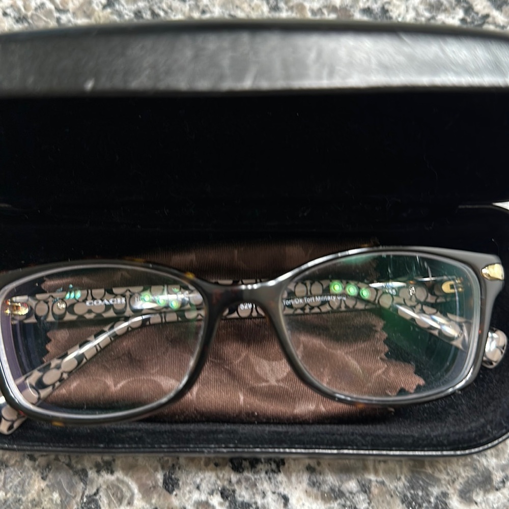 Preloved Coach glasses 5291 DK TORT/Tort Military Sig C tortoise shell.